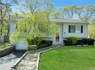 16 Prince Street, Patchogue, NY 11772
