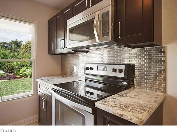 5th image of 4028 Manning Ave