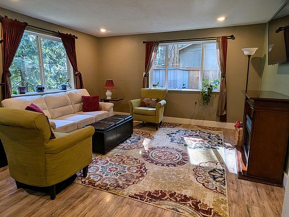 4th image of 18029 NE 155th Pl