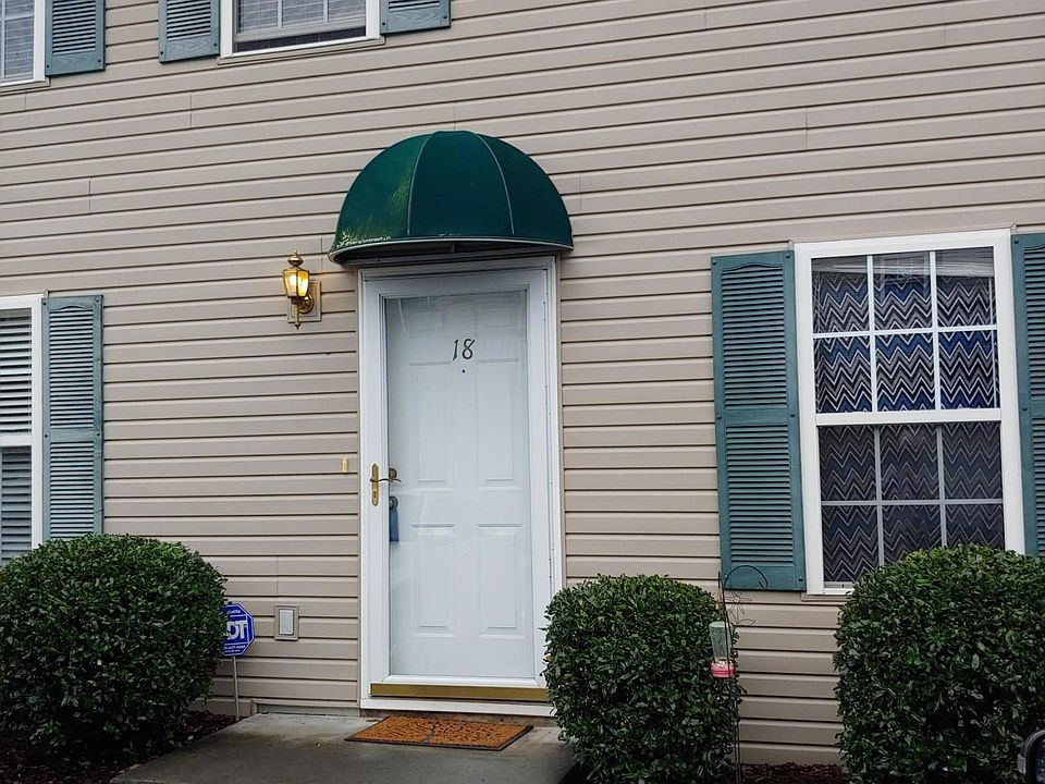 1st image of 18 Lake Village Ct #18