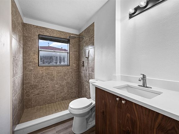 3rd image of 3110 Brisbane St