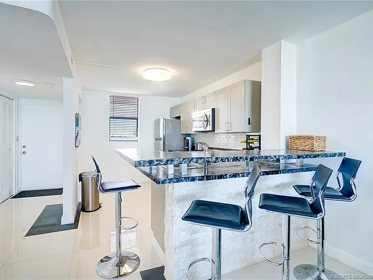 9940 S Ocean Dr #305 — Photo 12