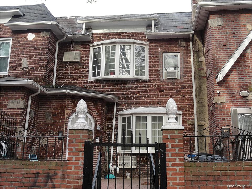 1st image of 31-14 90 Street