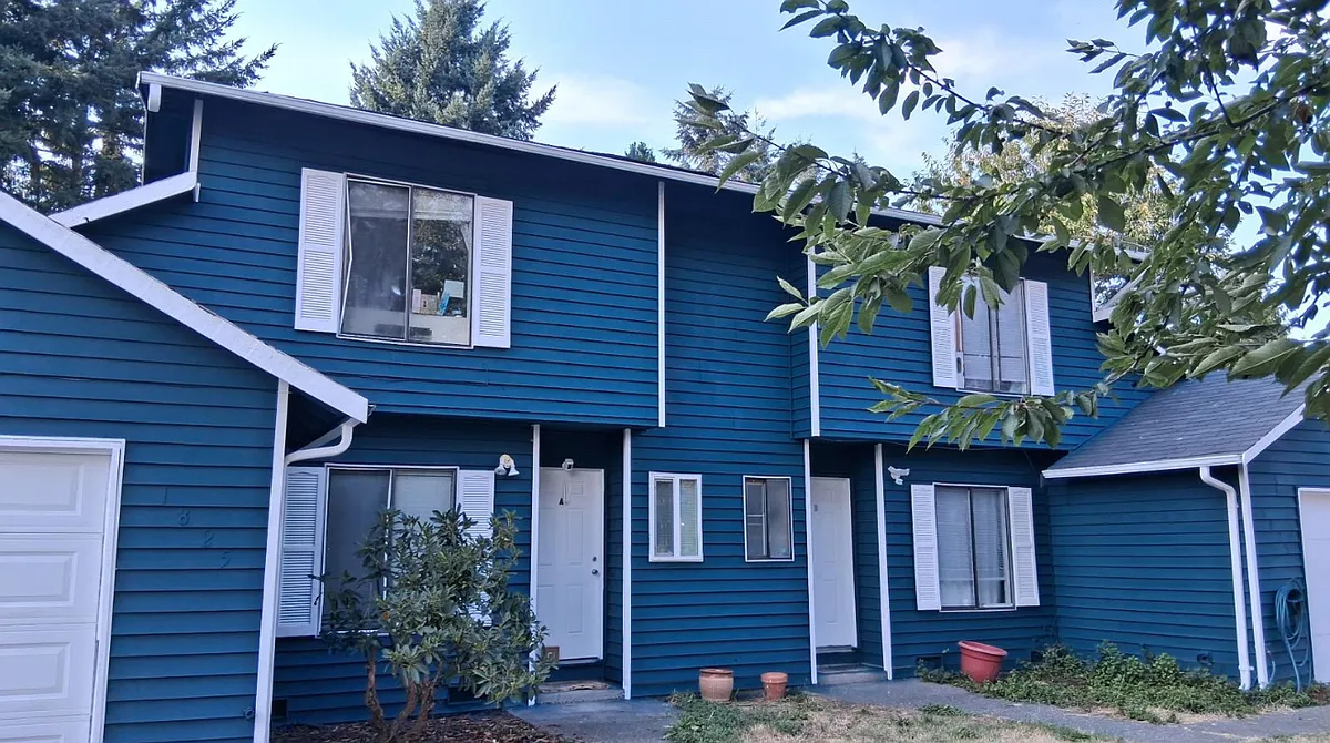 Photo 1 of 14 - 1825 C Pl SE #B - Auburn, WA Primary Photo - 1825 C Pl SE #B