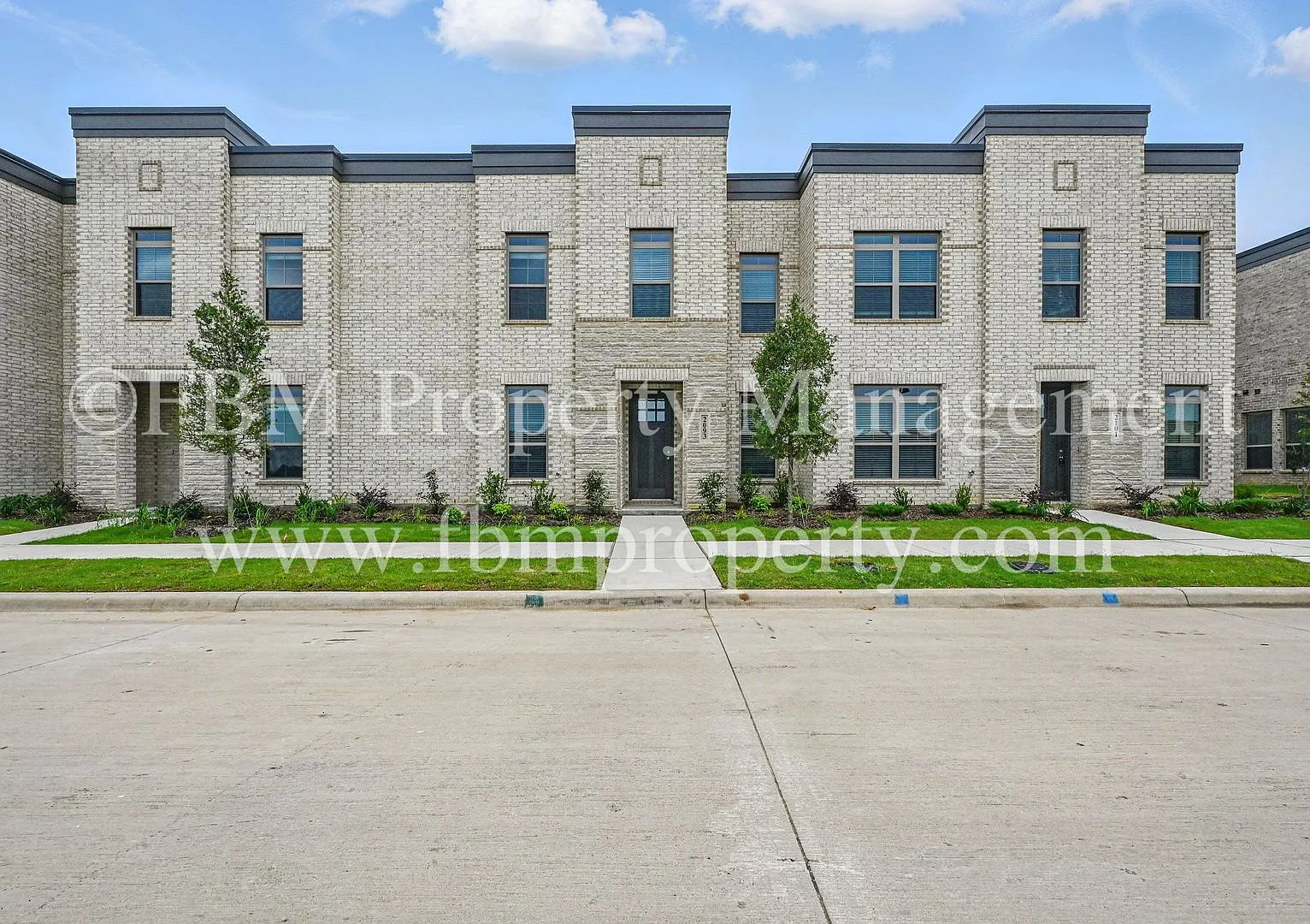 2093 Luna Dr - Brand New 3 Bedroom, 2.5 Bathroom Townhome in Waxahachie, Tx! — Photo 1
