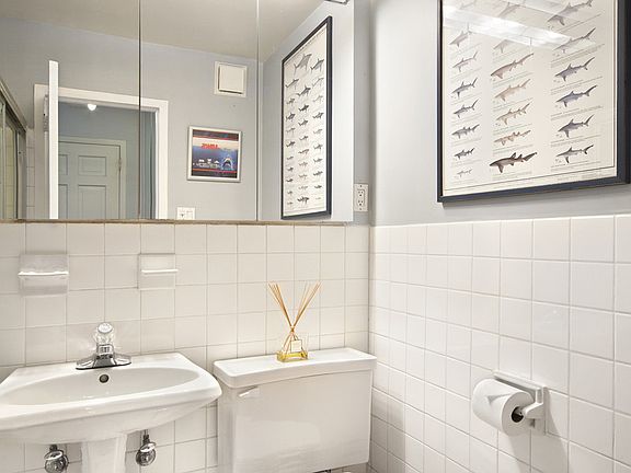 5th image of 444 E 84th St APT 5D