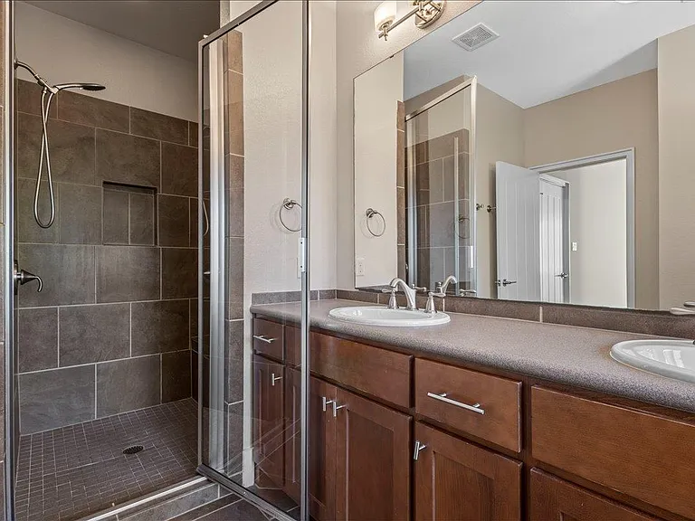 1601 Houston St #3 — Photo 15