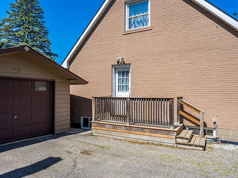20 Delrex Blvd — Photo 4