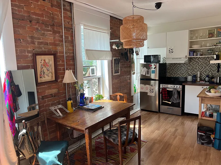 225 Gladstone Ave — Photo 72
