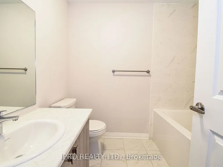 585 Colborne St E #404 — Photo 17