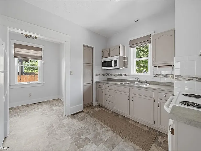 2613 Crown Pl NW — Photo 9