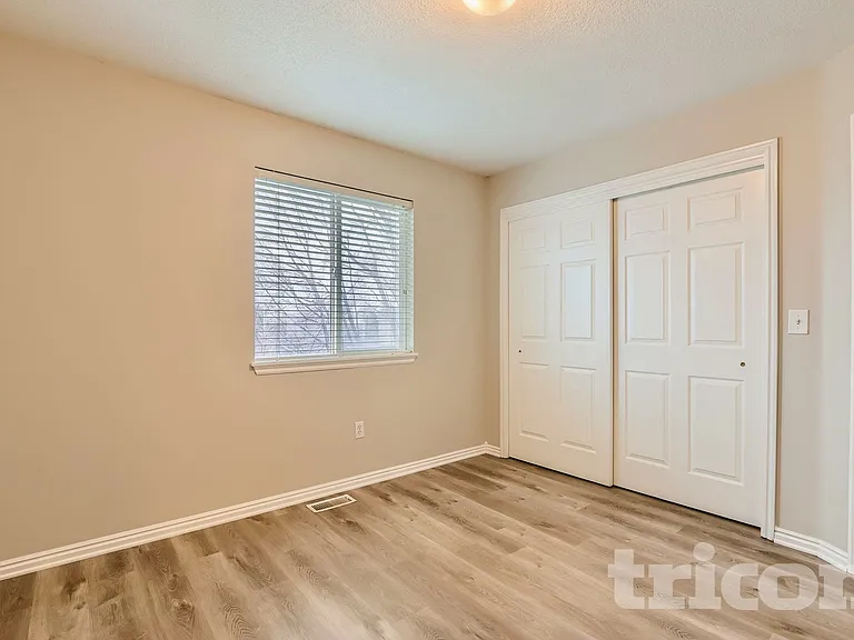 835 N 975 E — Photo 1