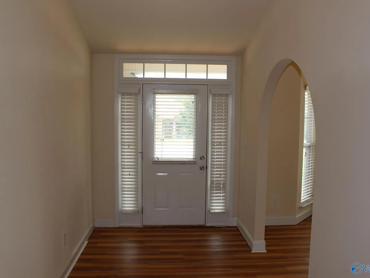 3 bed, 2.0 bath, 2248 sqft, $1,950 — Photo 4