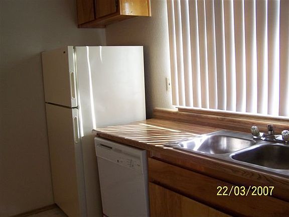 3rd image of 440 W 2nd St APT B