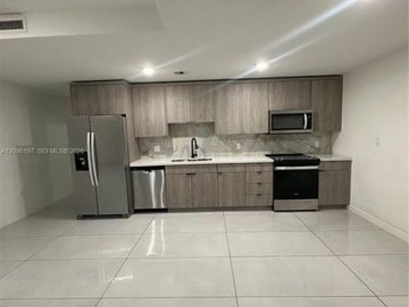 4th image of 26124 SW 145th Ct #2