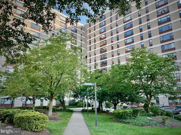 4600 Duke St APT 1118, Alexandria, VA 22304