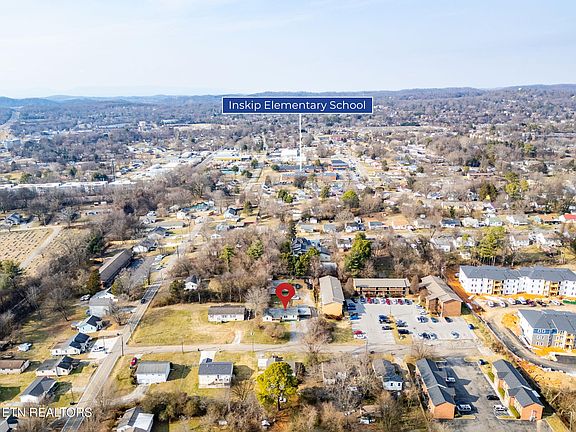 5th image of 407 Sharp Ln