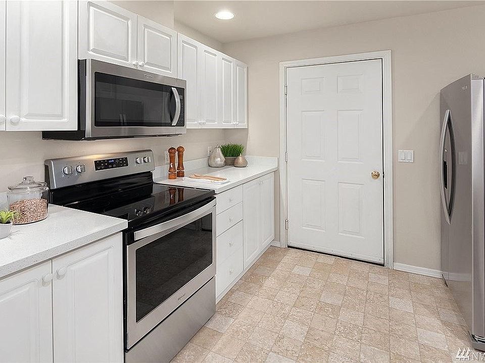 1st image of 2076 Newport Way NW #102