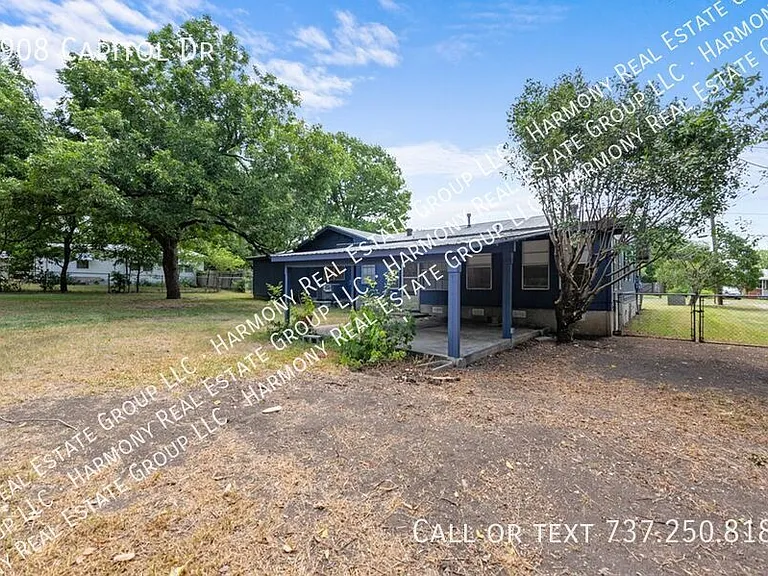 8908 Capitol Dr — Photo 15