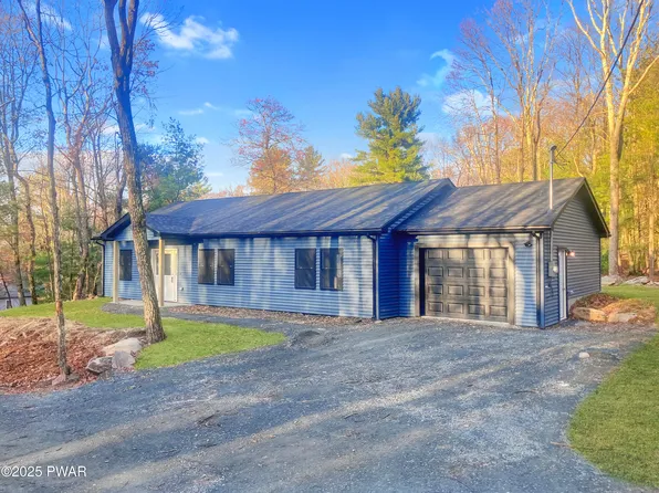 136 Iroquois Rd, Shohola, PA 18458