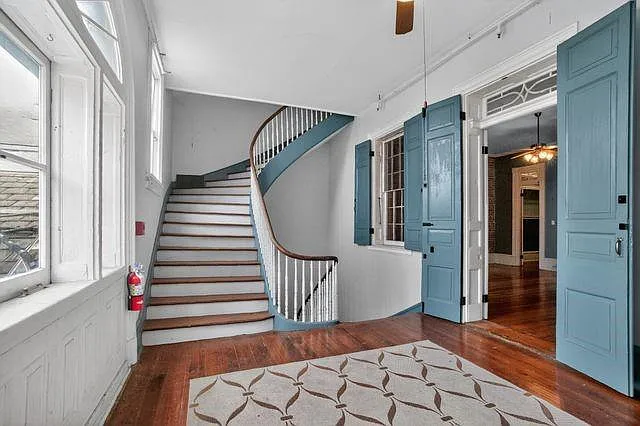 609 Royal St #D — Photo 2