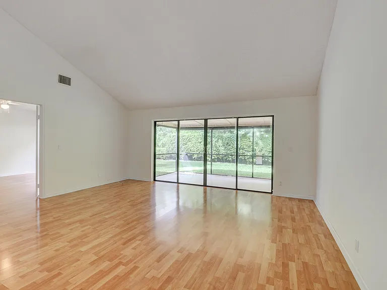 8644 Eagle Run Dr #18 — Photo 8