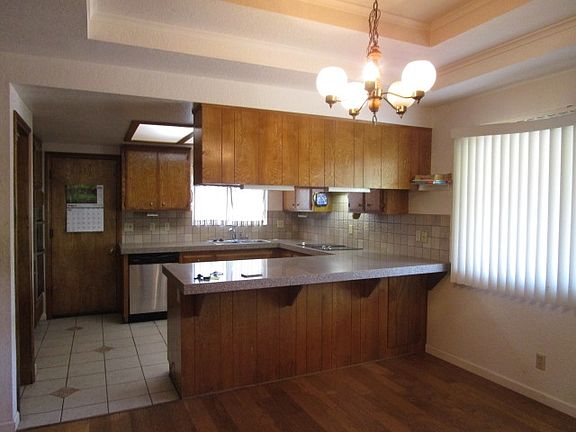 4th image of 2233 Vista Grande Dr