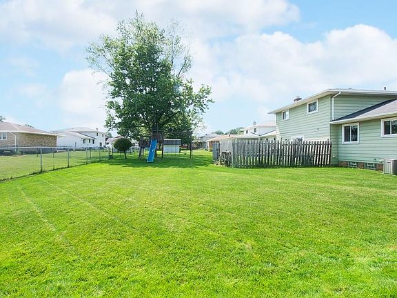 3rd image of 13335 Wengatz Dr