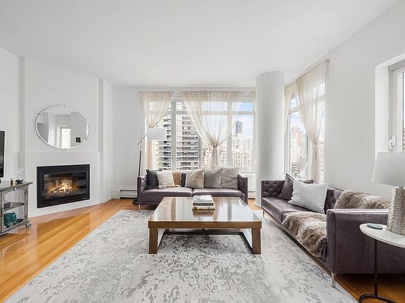 3rd image of 205 E 59th St APT 14A