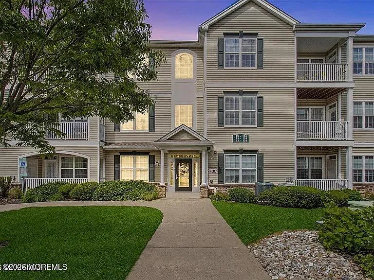 2 bed, 1626 sqft, $3,250 — Photo 1