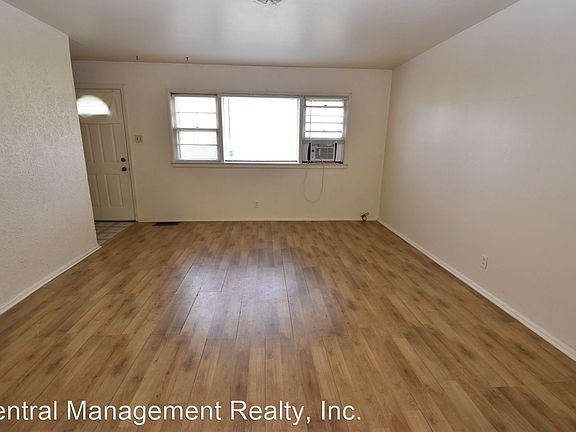 2nd image of 420 S 28th St
