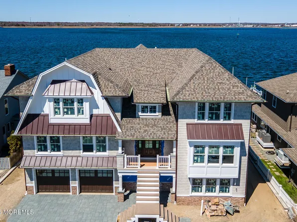 275 Curtis Point Drive, Mantoloking, NJ 08738