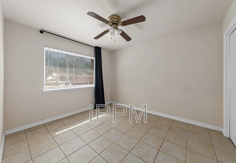 609 Inverary Dr — Photo 14