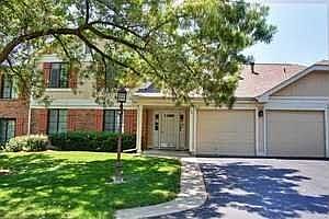 1st image of 390 Thornhill Ct