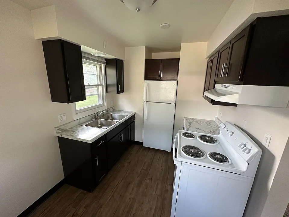 321 Delaware Ave SW #1