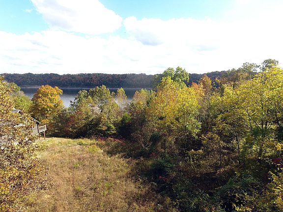 3rd image of 21 Beechwood Dr