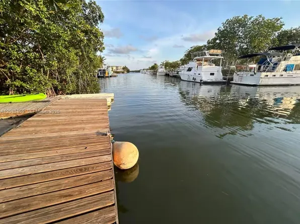 350 Hazel St, Key Largo, FL 33037