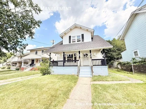 2202 Brownlee Ave NE, Canton, OH 44705