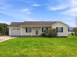 3869 Briarcliff Dr, Pulaski, VA 24301