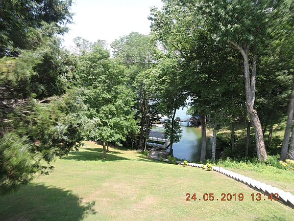 4th image of 11 Narrows Dr