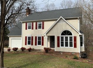 1103 Edinburgh Ct, Jamestown, NC 27282