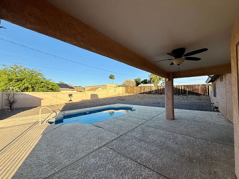 980 Joshua Tree Dr — Photo 16