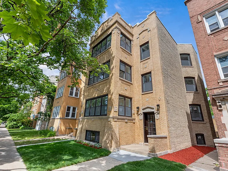 6423 N Washtenaw Ave #4 — Photo 1