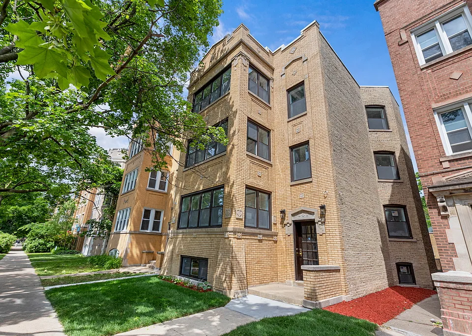 6423 N Washtenaw Ave #4