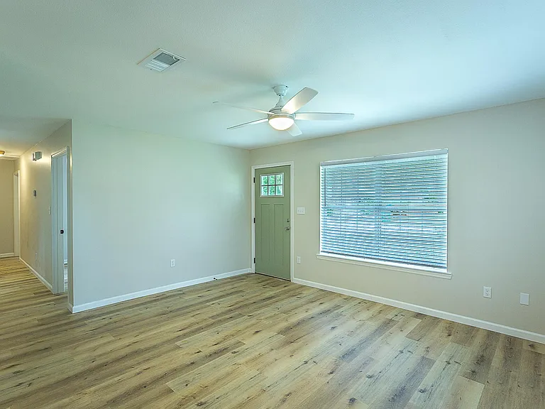 33 Dogwood Dr — Photo 6