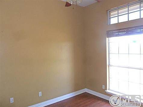 5th image of 1112 Ben Dr