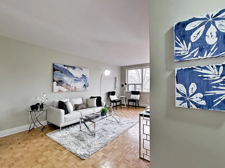 42 Glen Elm Ave #206 — Photo 34