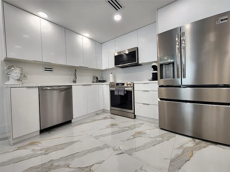 3505 S Ocean Dr #1509 — Photo 8