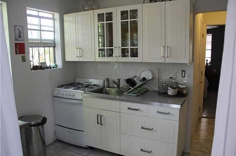 2nd image of 172 NW 26th St