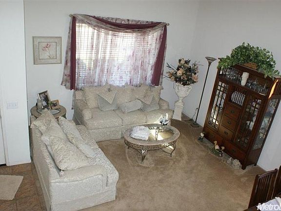 2nd image of 4935 Moraga Ln